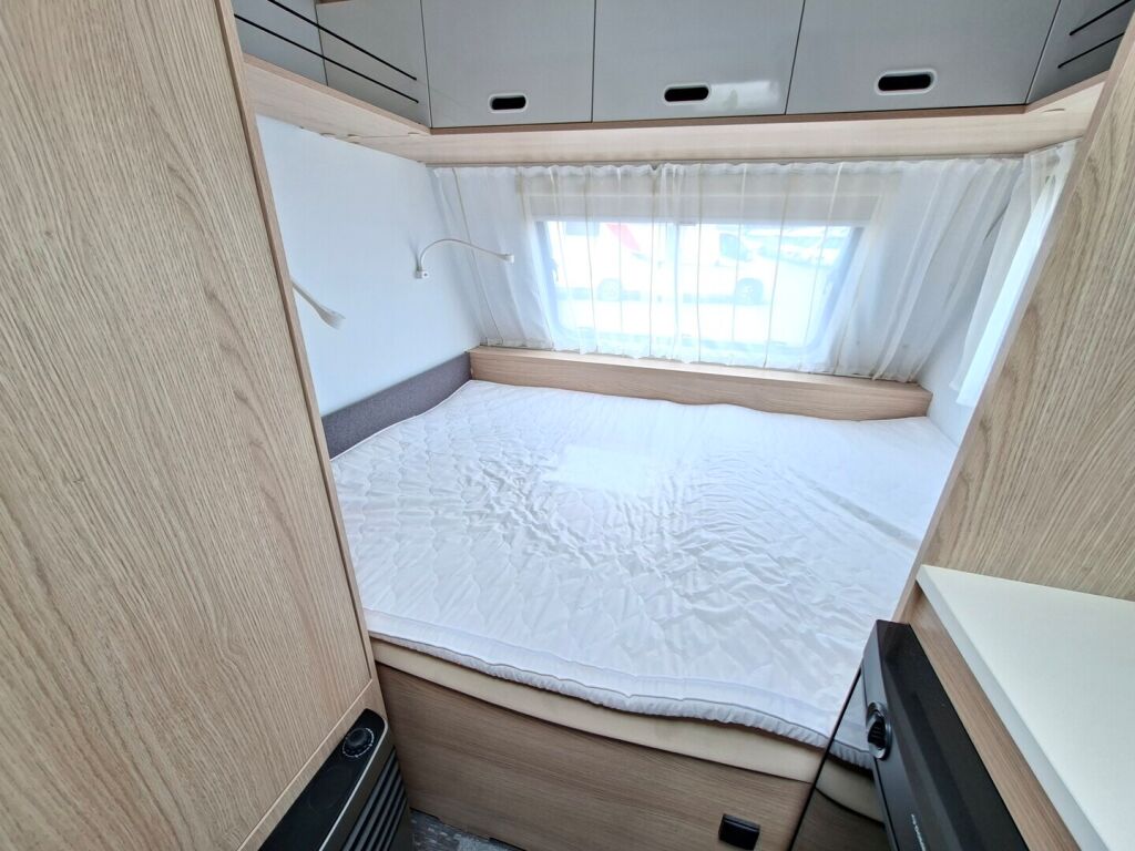 Adria Aviva 2021 Valkoinen