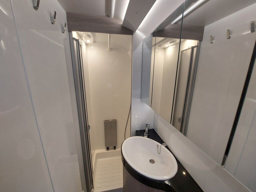 Hobby Prestige 2021 Valkoinen