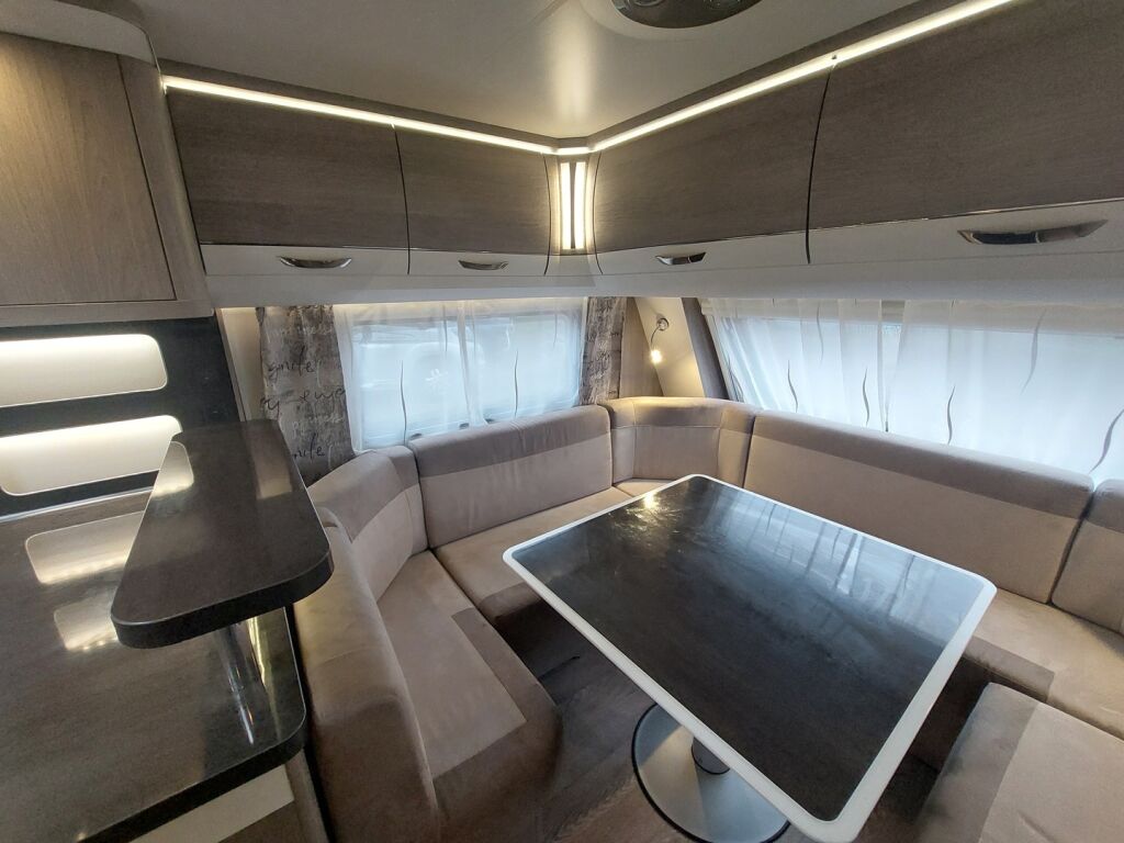 Hobby Prestige 2021 Valkoinen