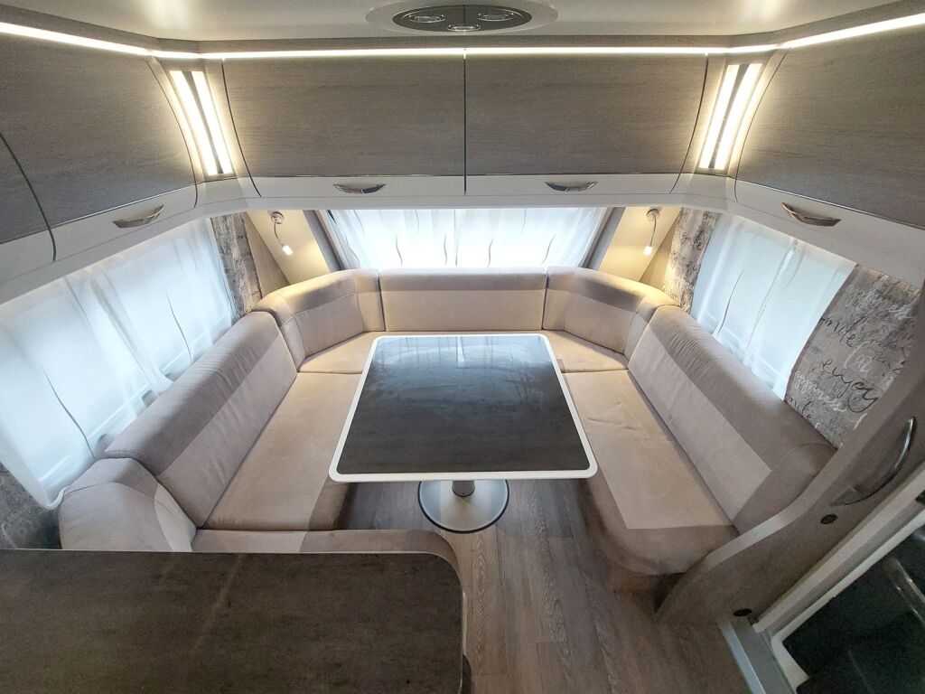 Hobby Prestige 2021 Valkoinen