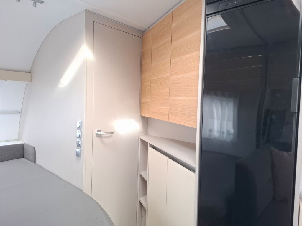 Adria Adora 2021 Valkoinen