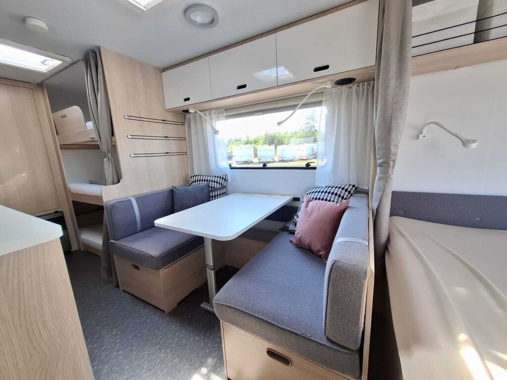 Adria AVIVA 2021 Valkoinen