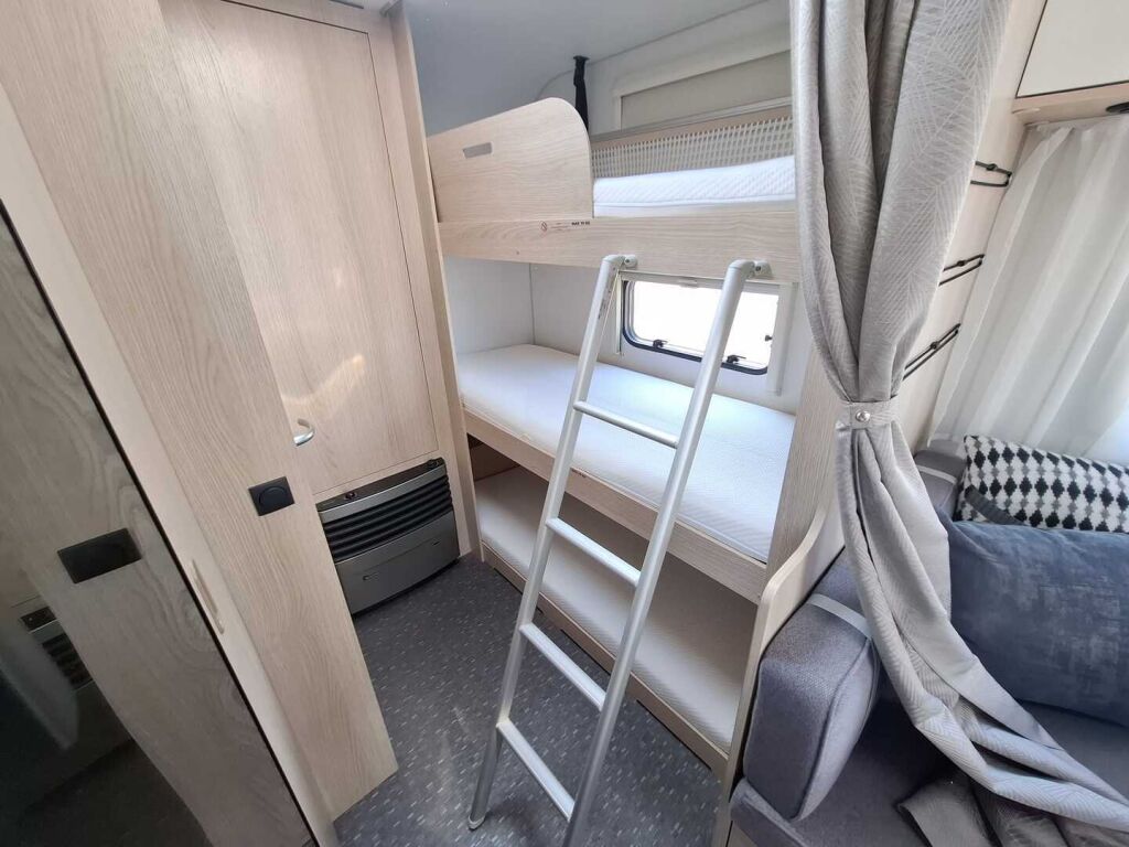 Adria AVIVA 2021 Valkoinen