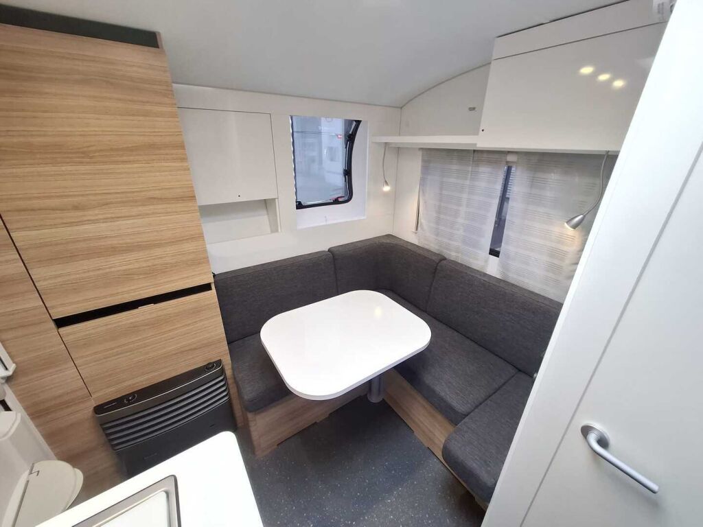 Adria Action 2023 Valkoinen