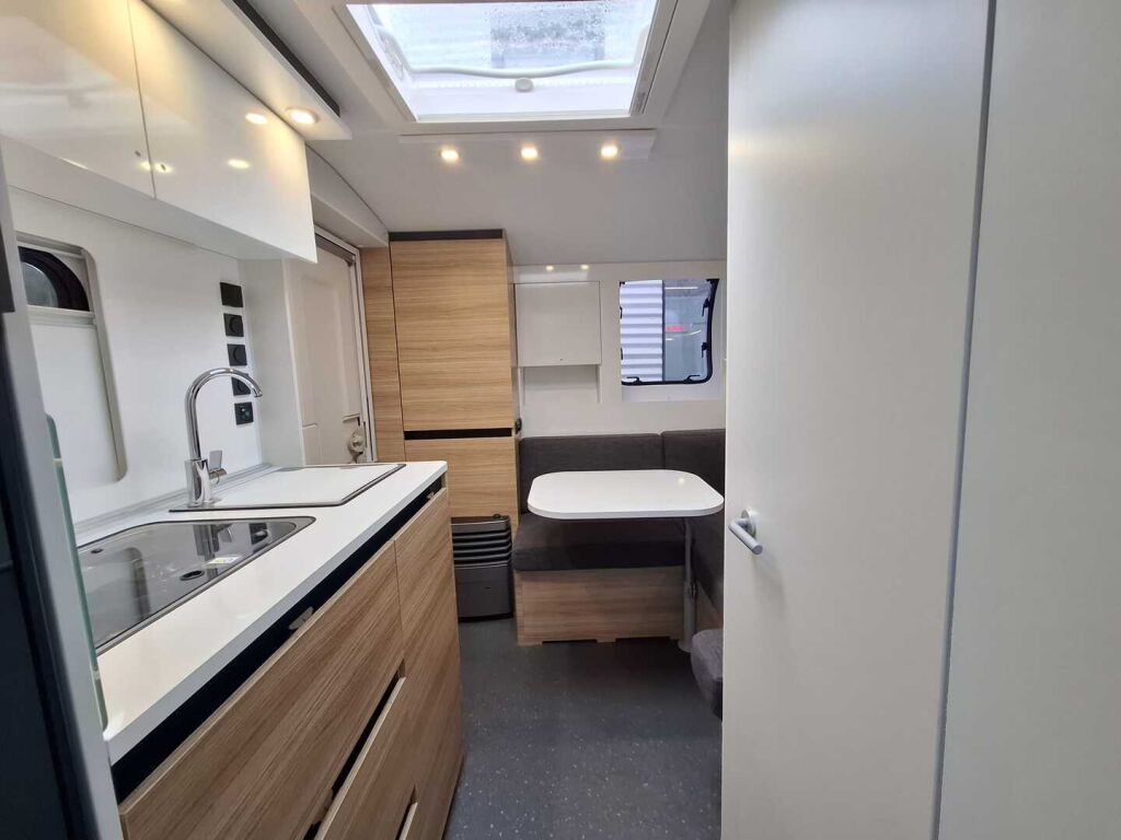 Adria Action 2023 Valkoinen