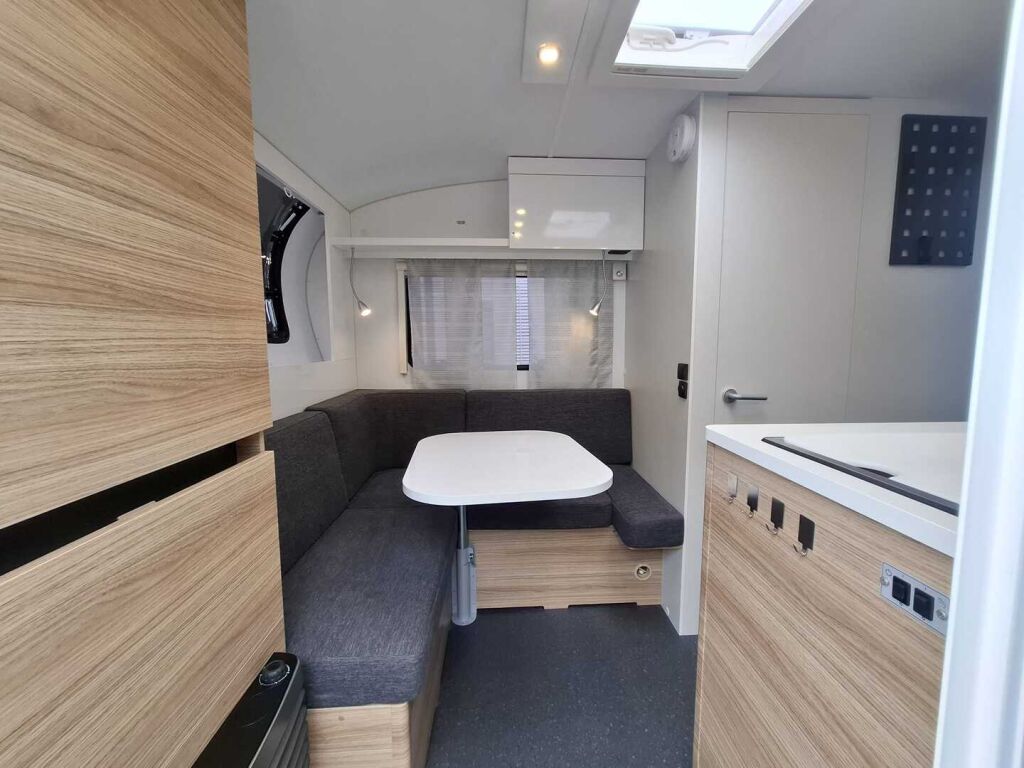 Adria Action 2023 Valkoinen