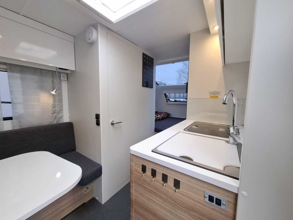 Adria Action 2023 Valkoinen