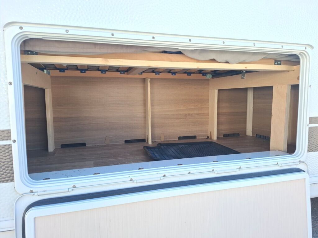 Dethleffs C'Joy 2022 Valkoinen