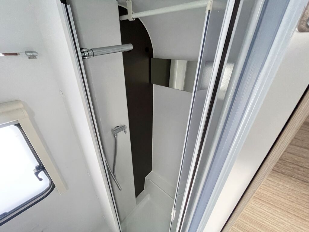 Adria Altea 2022 Valkoinen