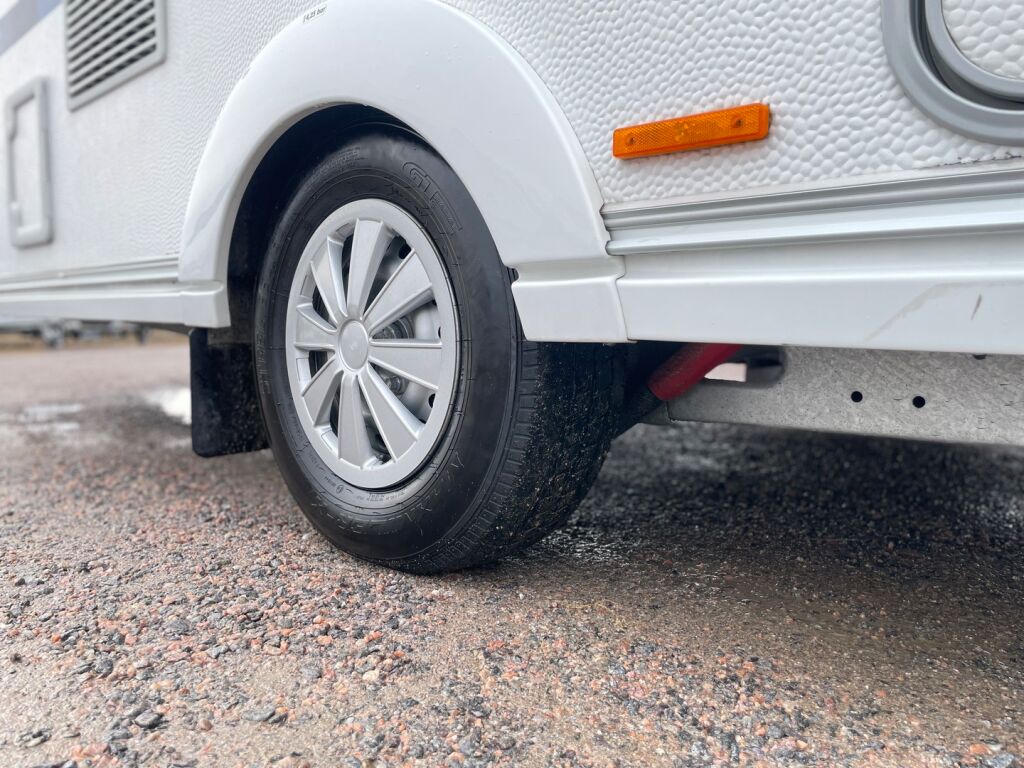 Adria Altea 2022 Valkoinen