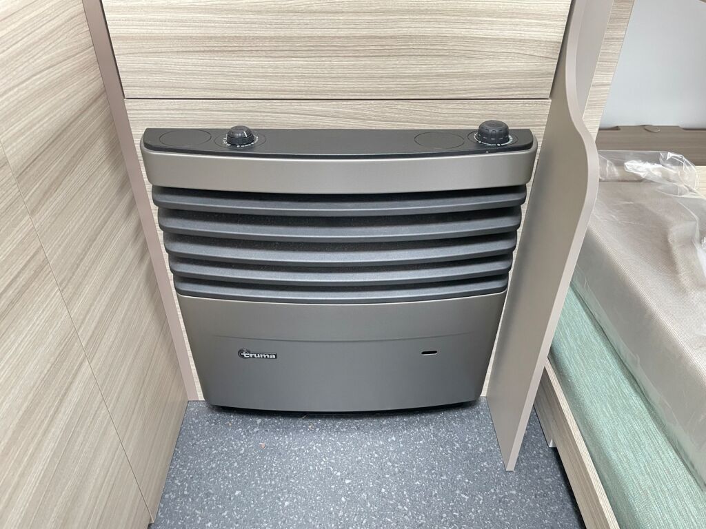 Adria Altea 2022 Valkoinen