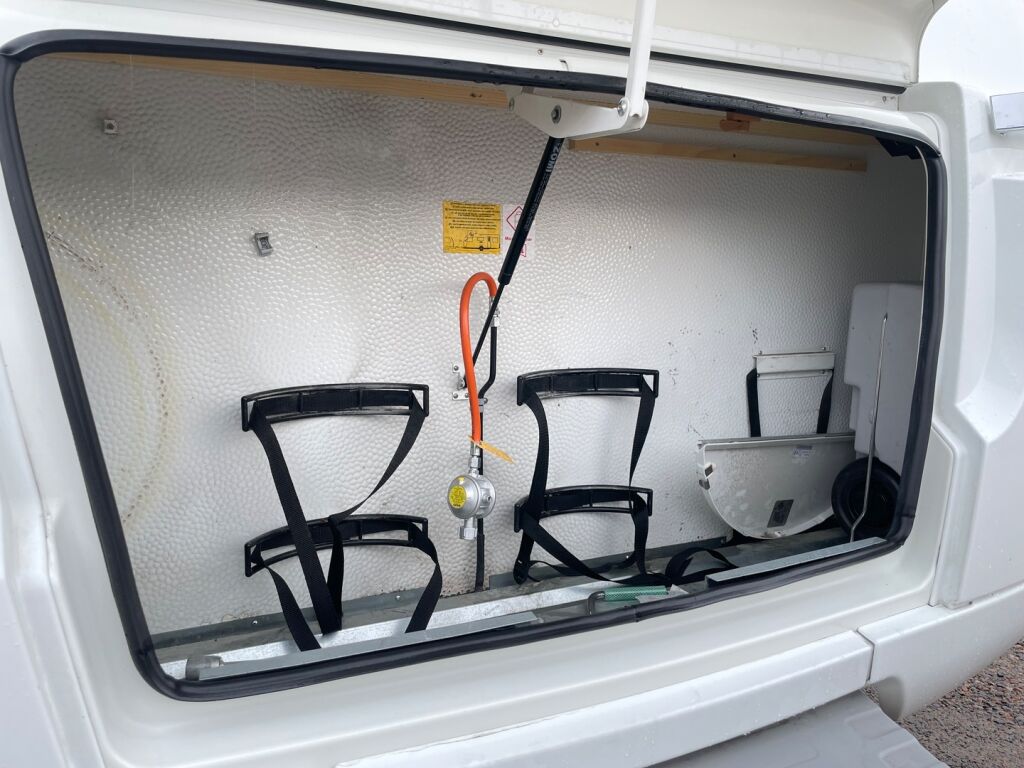 Adria Altea 2022 Valkoinen