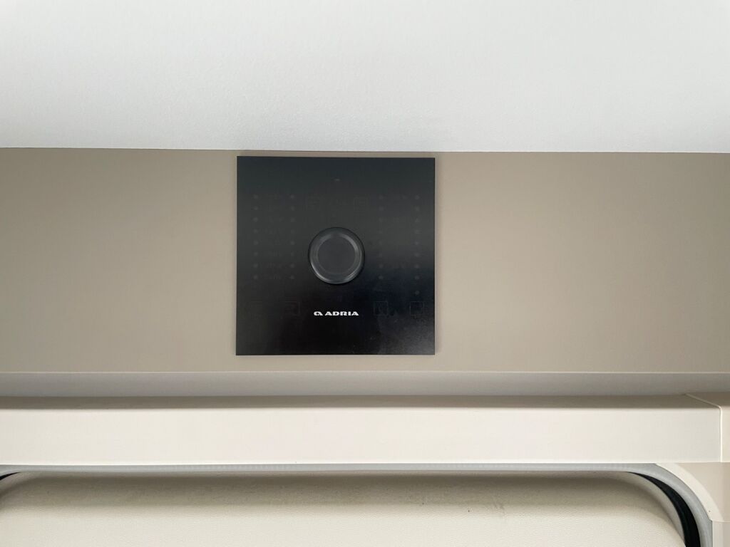 Adria Altea 2022 Valkoinen