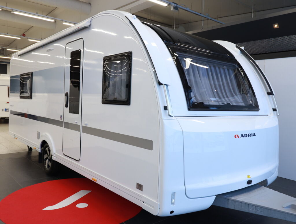 Adria Adora 2022 