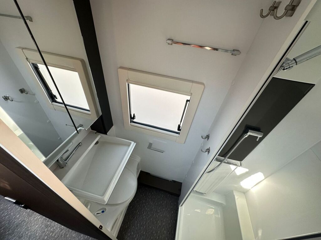 Adria Alpina 2017 Valkoinen