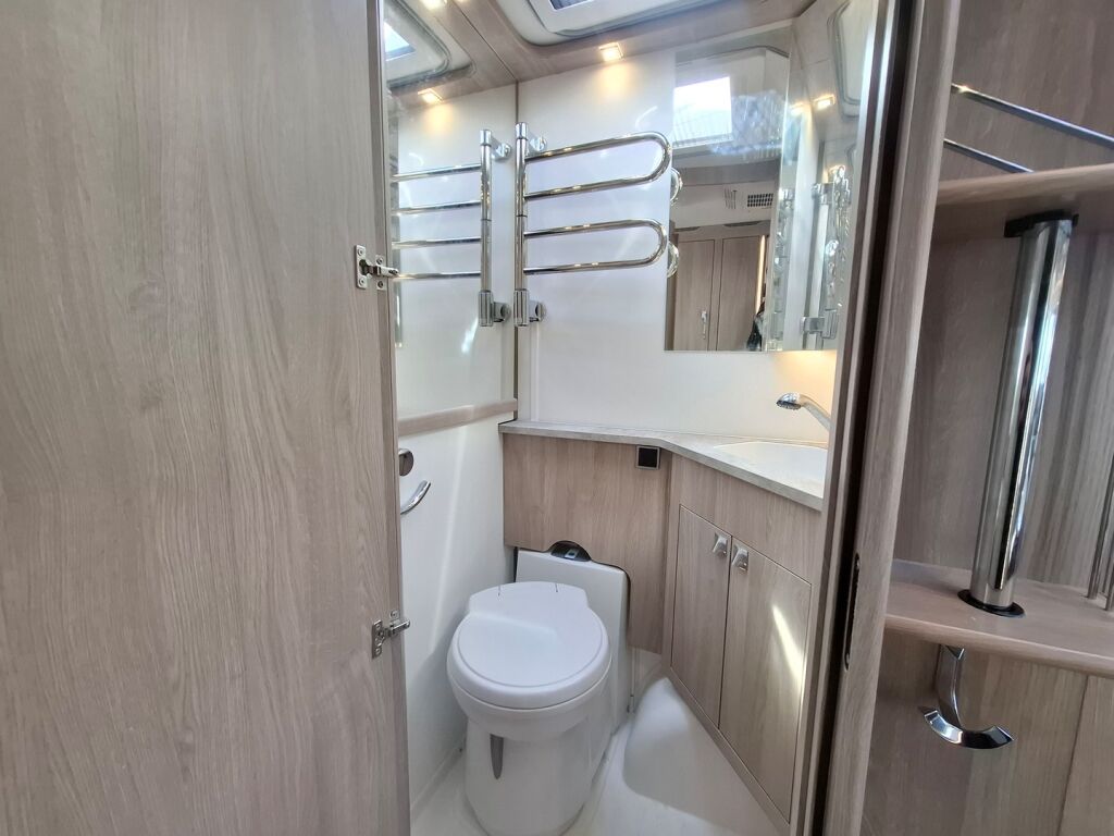 Kabe Ametist 2023 Valkoinen