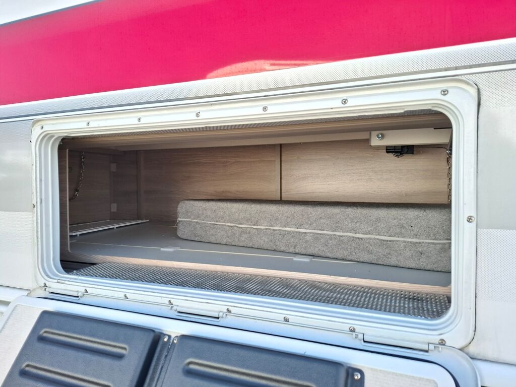 Kabe Ametist 2023 Valkoinen