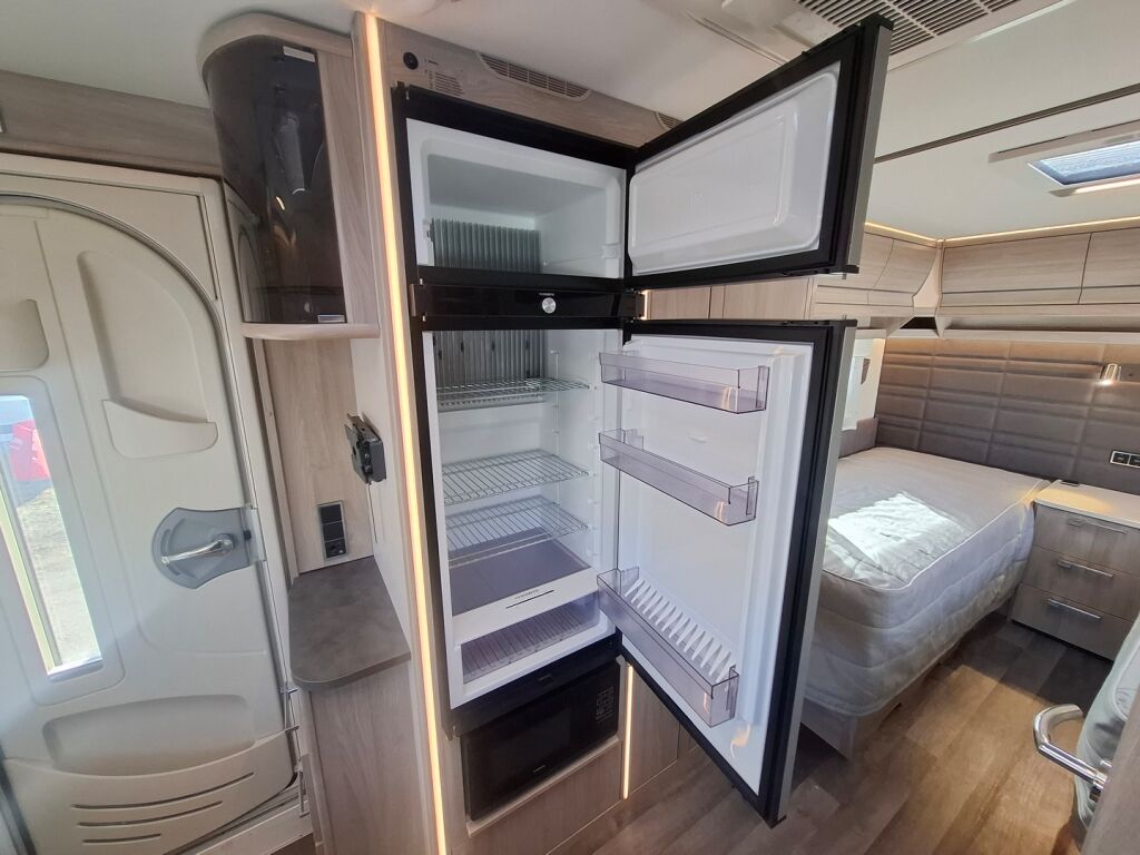 Kabe Ametist 2023 Valkoinen