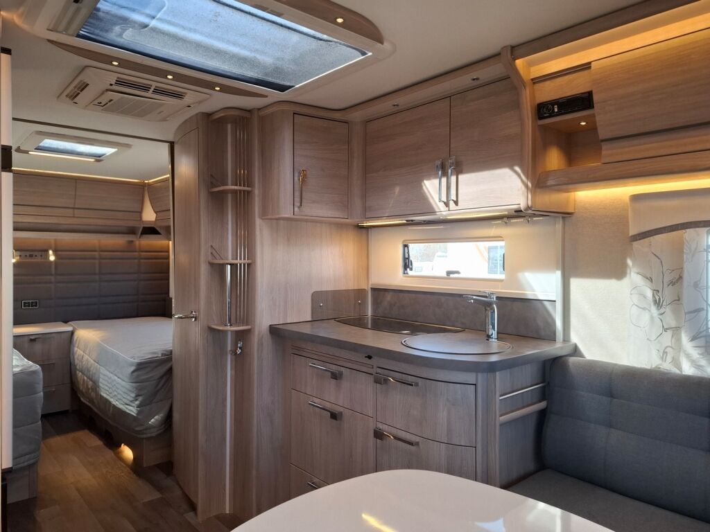 Kabe Ametist 2023 Valkoinen