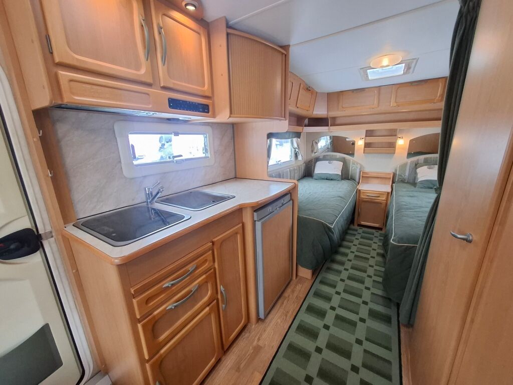 Kabe SMARAGD 2005 Valkoinen