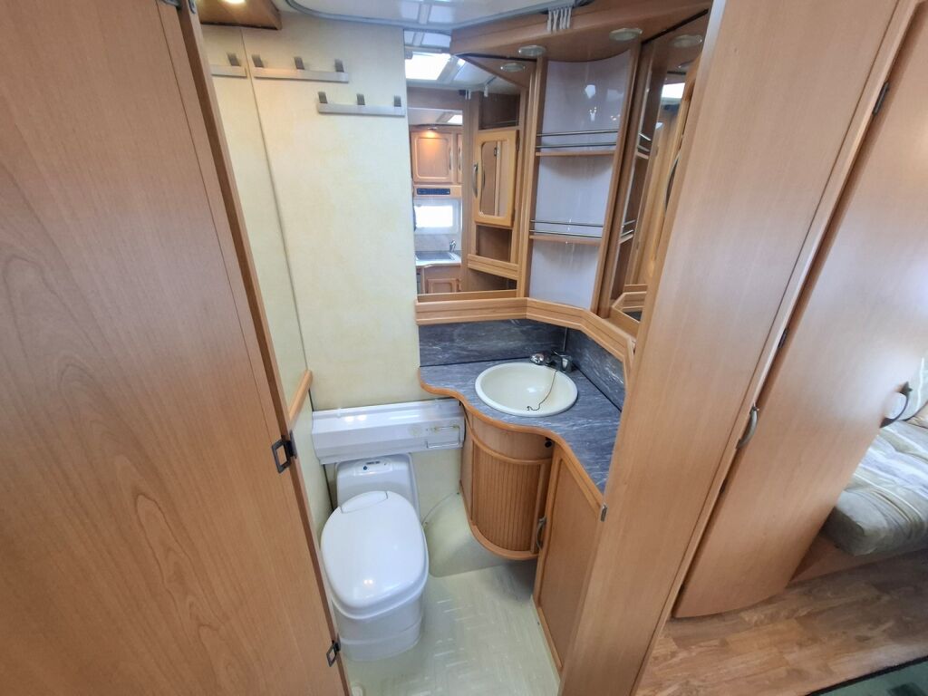 Kabe SMARAGD 2005 Valkoinen