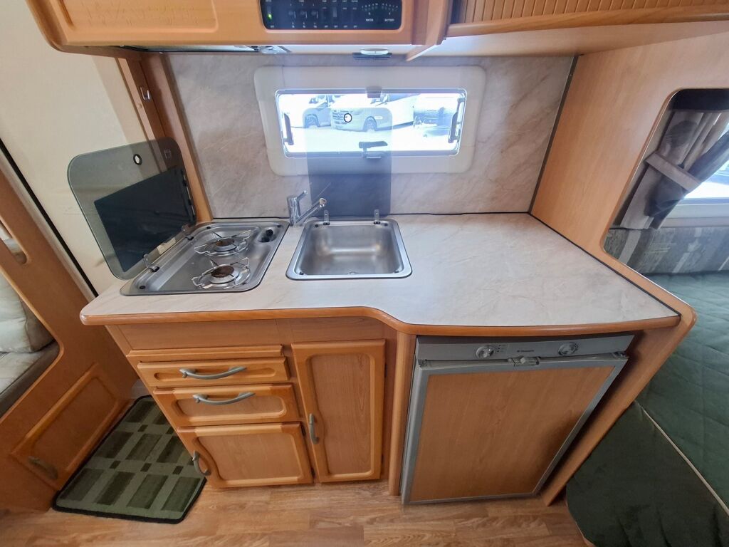 Kabe SMARAGD 2005 Valkoinen