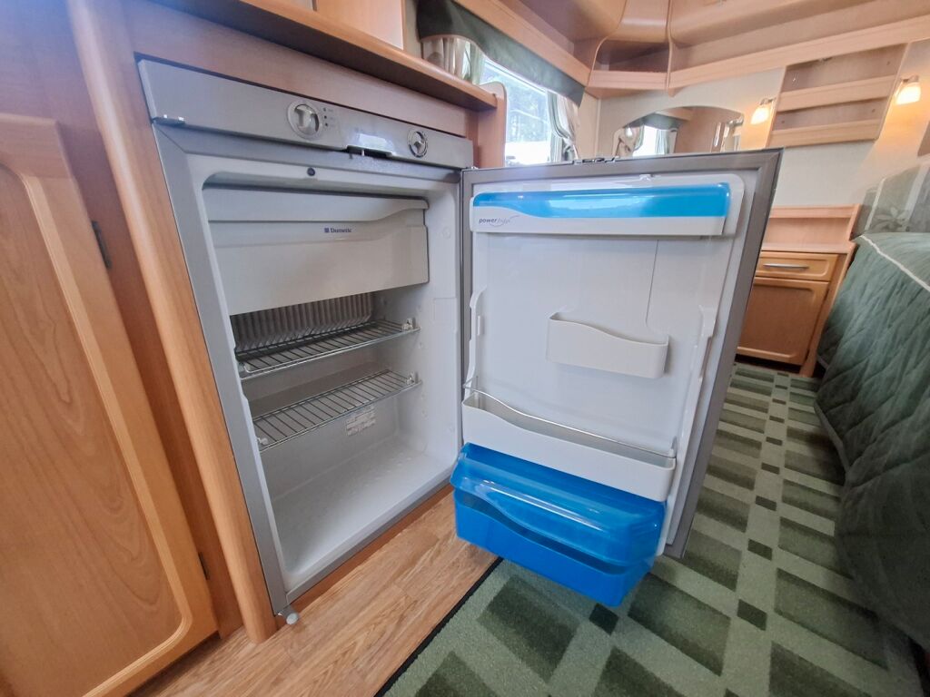 Kabe SMARAGD 2005 Valkoinen