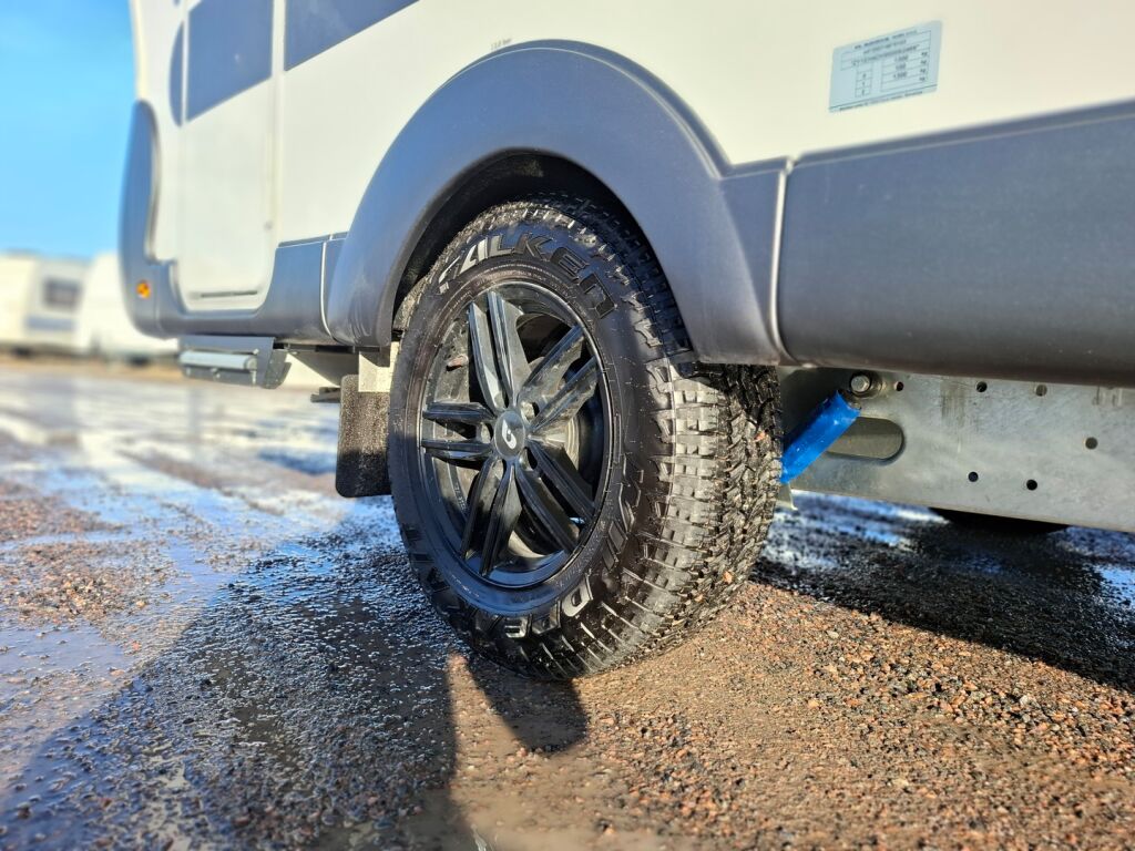 Adria ACTION 2024 Valkoinen