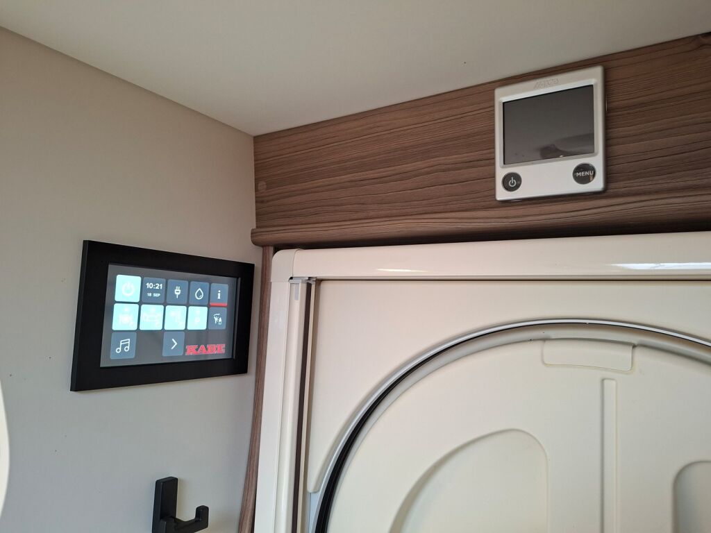 Kabe Onyx 2025 Valkoinen