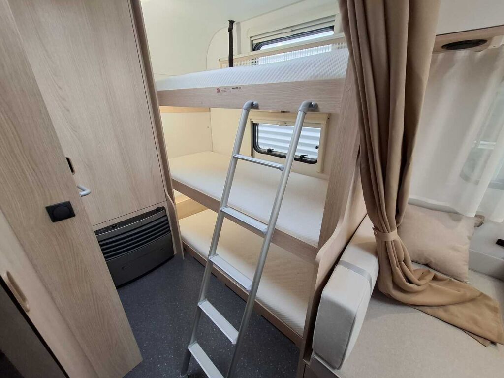 Adria AVIVA 2026 Valkoinen