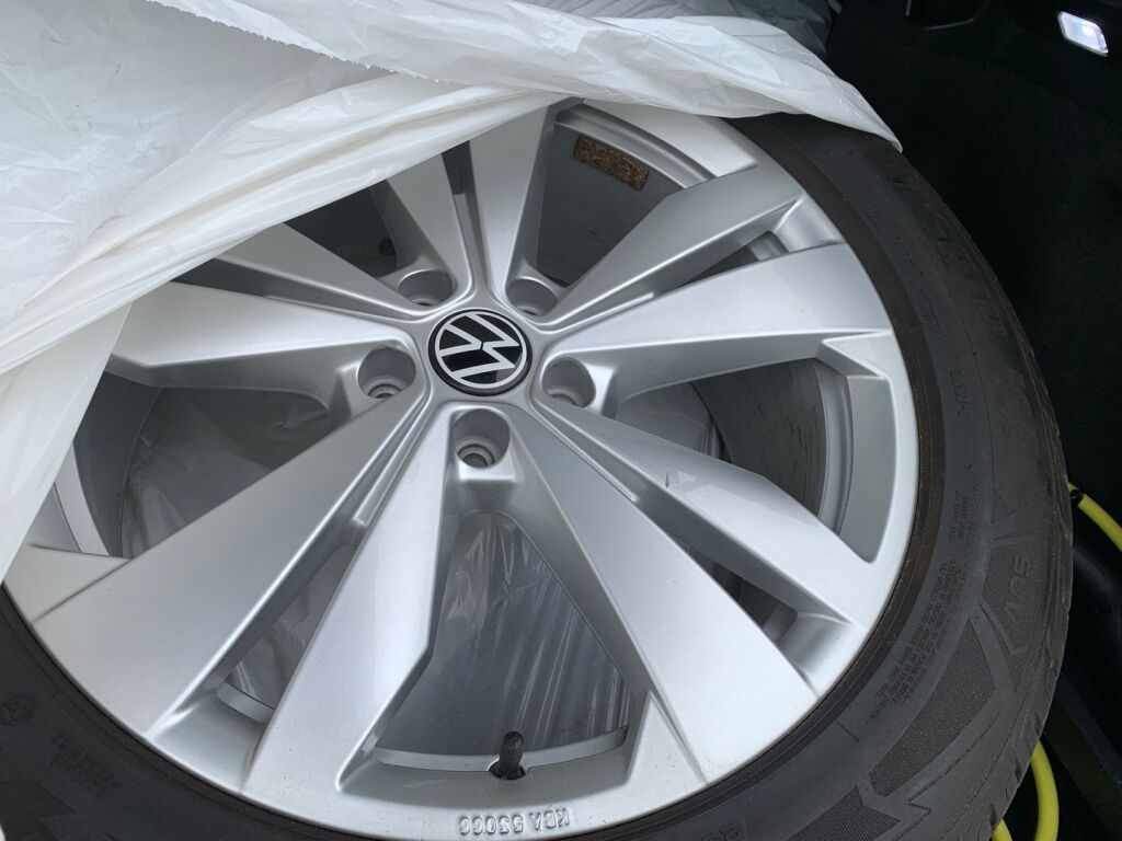 Volkswagen ID.4 2022 Harmaa