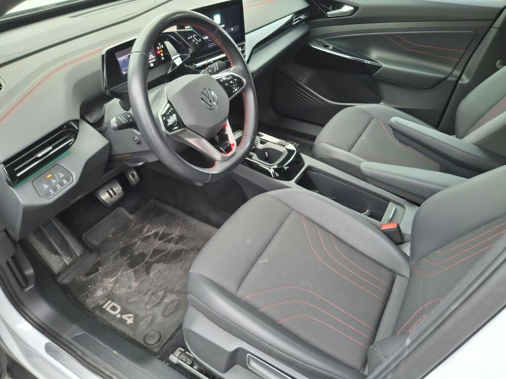 Volkswagen ID.4 2024 Met.valkoinen/musta katto