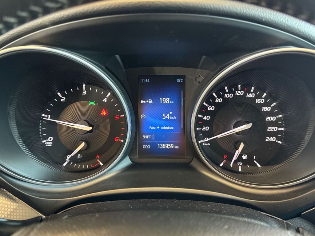 Toyota Avensis 2015 Harmaa