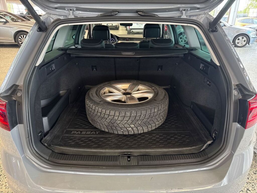 Volkswagen Passat 2022 Harmaa (Moonstone Grey)