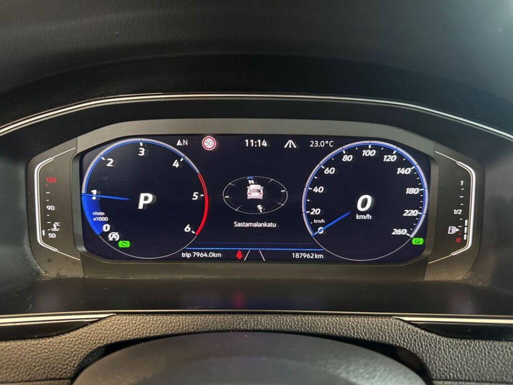 Volkswagen Passat 2022 Harmaa (Moonstone Grey)