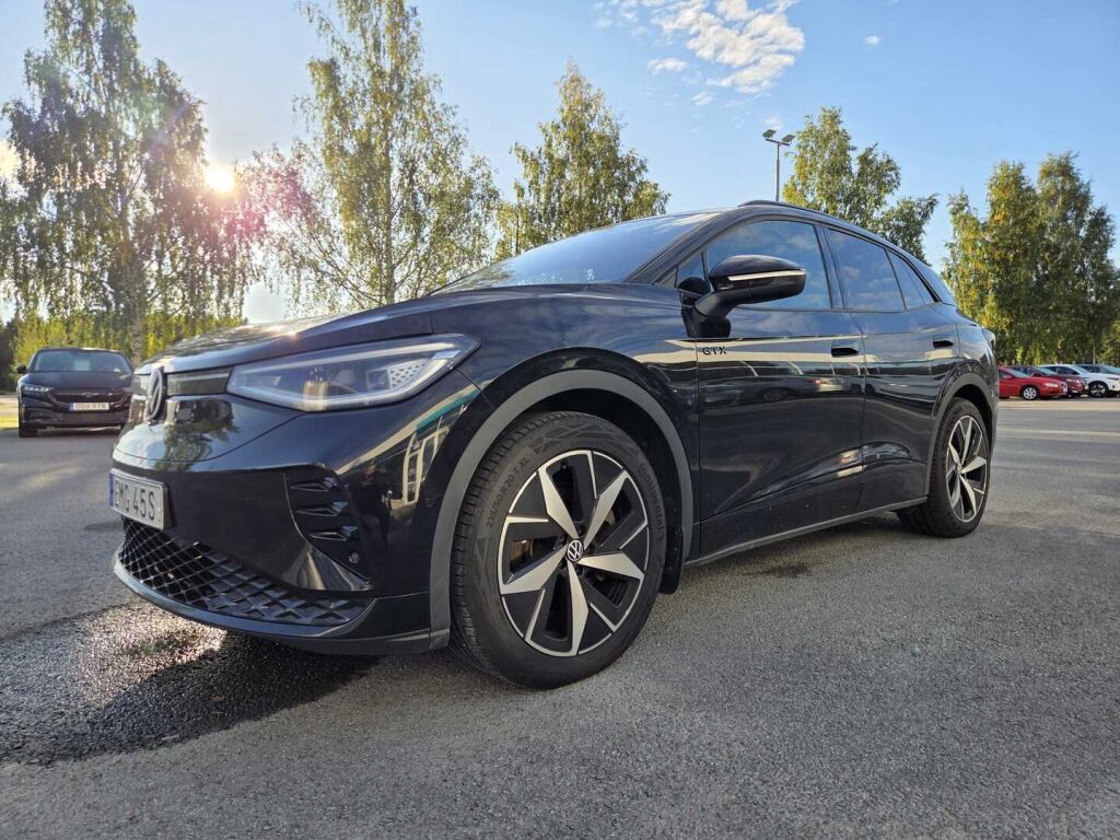 Volkswagen ID.4 2023 Musta