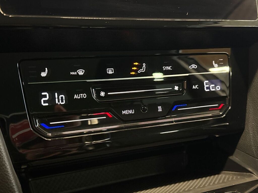 Volkswagen Passat 2023 Hopea