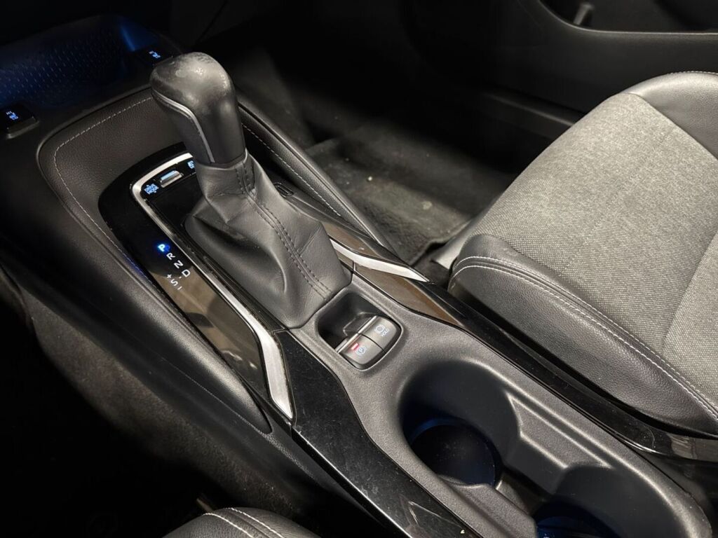 Toyota Corolla 2021 Valkoinen