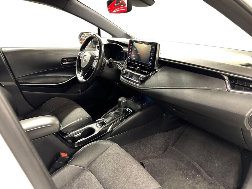 Toyota Corolla 2021 Valkoinen