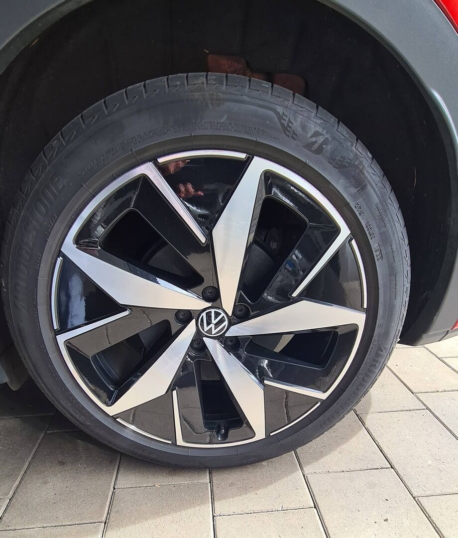 Volkswagen ID.4 2023 