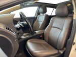 Toyota Avensis 2012 Valkoinen