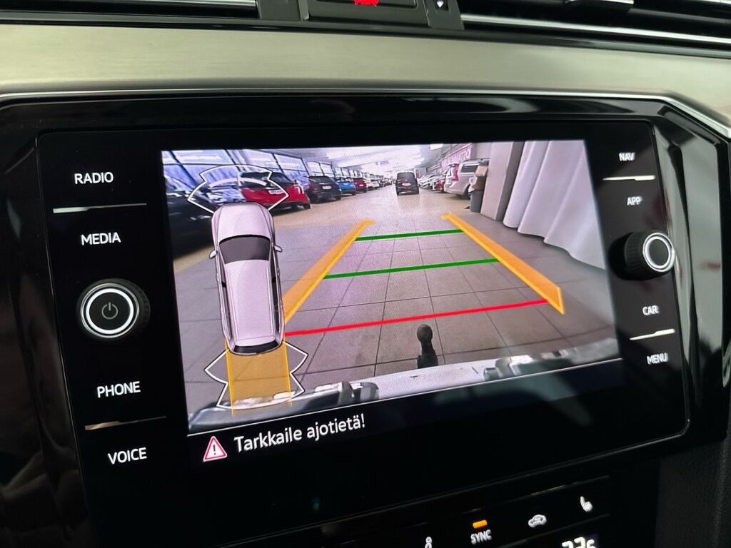 Volkswagen Passat 2021 9