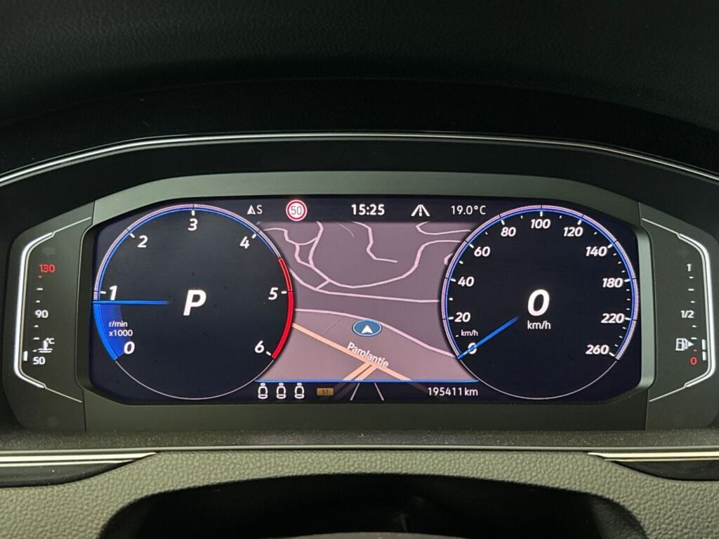 Volkswagen Passat 2021 9
