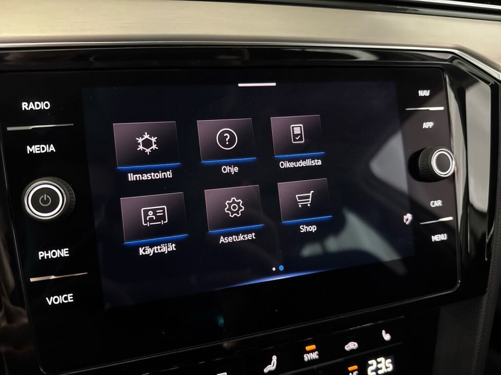 Volkswagen Passat 2021 9