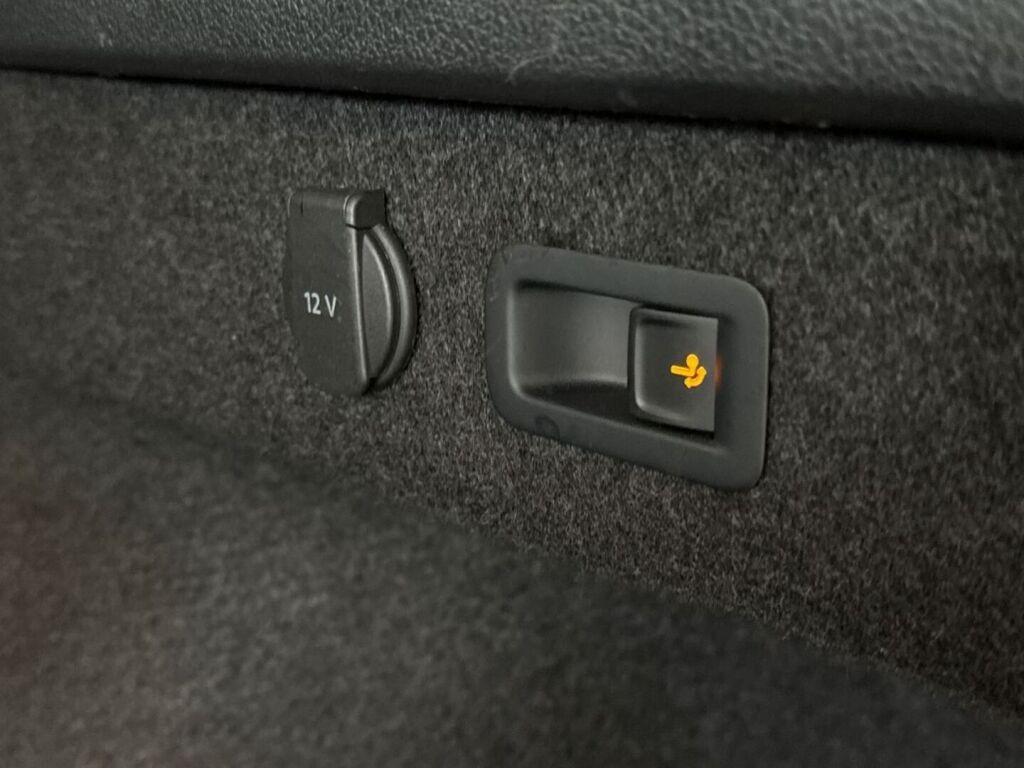 Volkswagen Passat 2021 9