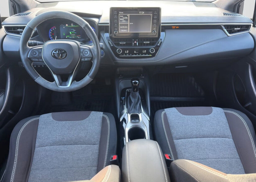 Toyota Corolla 2021 Musta