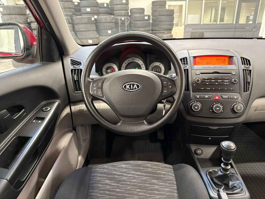Kia Ceed 2008 Punainen