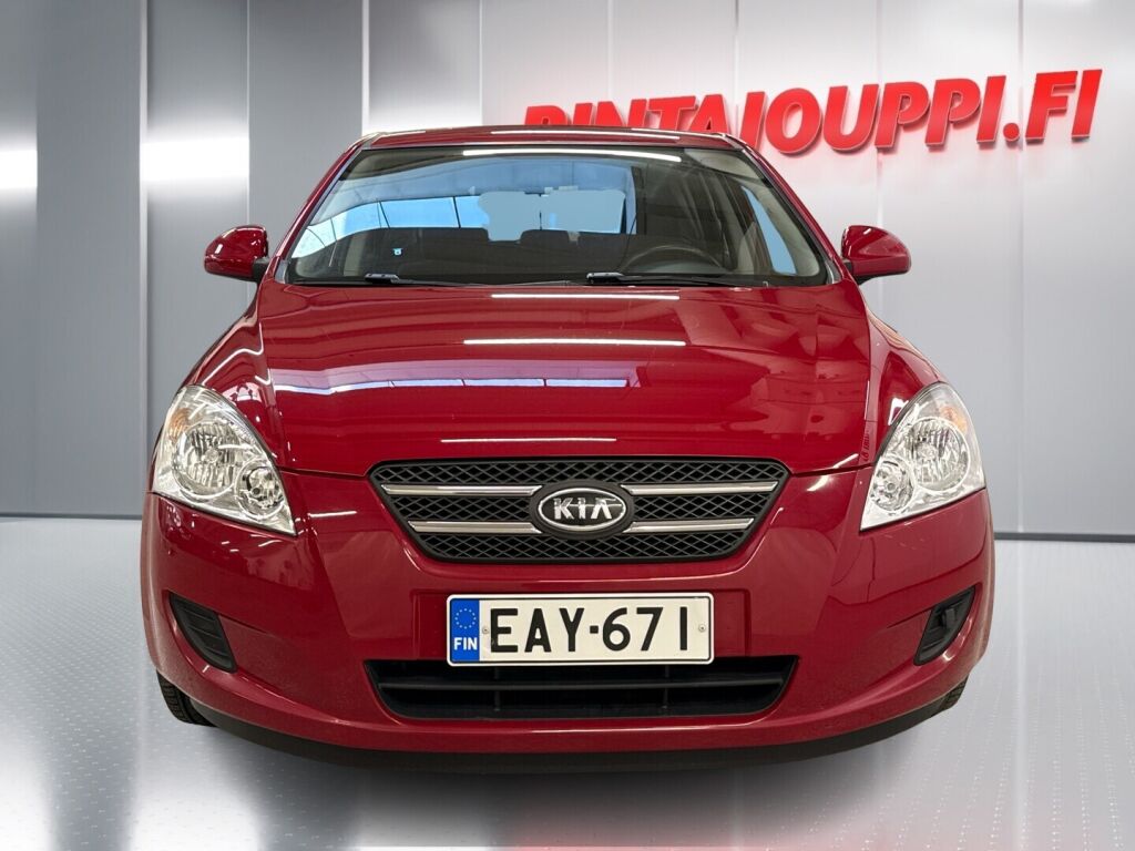 Kia Ceed 2008 Punainen