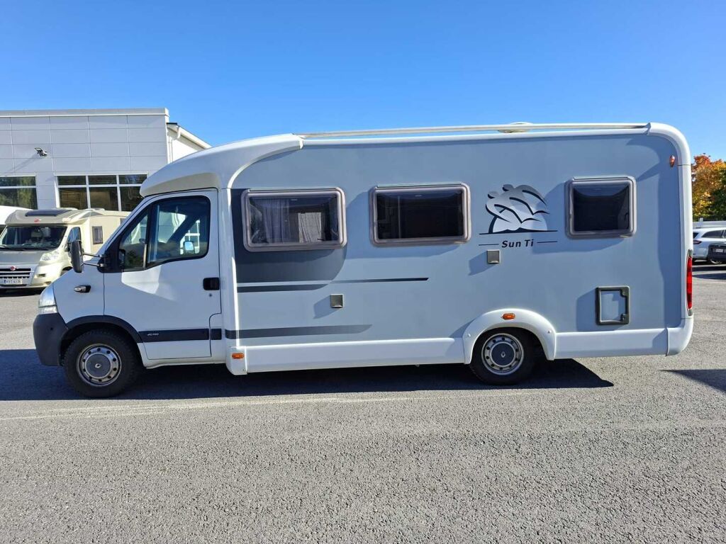Knaus R06 2008 Valkoinen