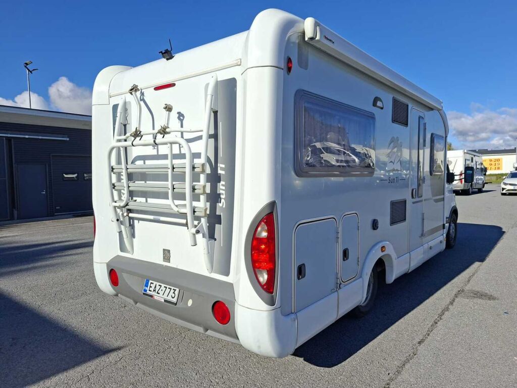 Knaus R06 2008 Valkoinen